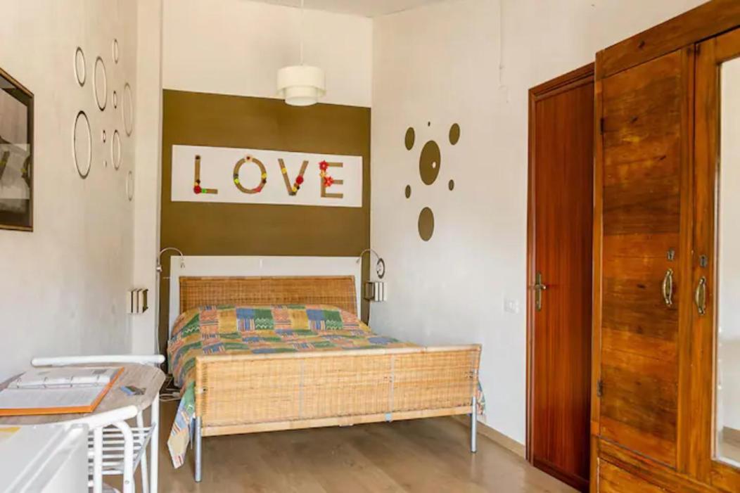 Stanza Con Terrazzo Vista Lago - Lakeholiday Castel di Tora Eksteriør bilde