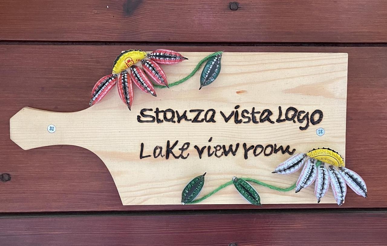Stanza Con Terrazzo Vista Lago - Lakeholiday Castel di Tora Eksteriør bilde
